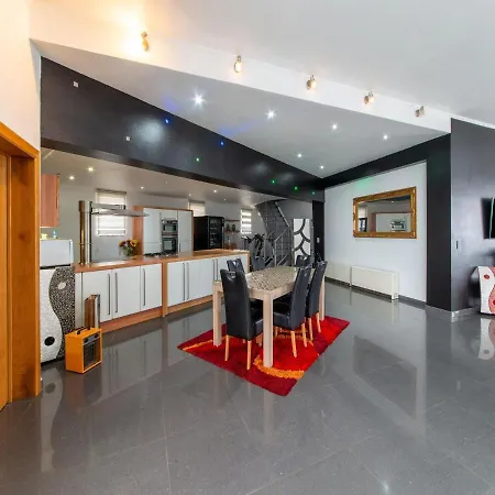 Modern In With Indoor Pool *