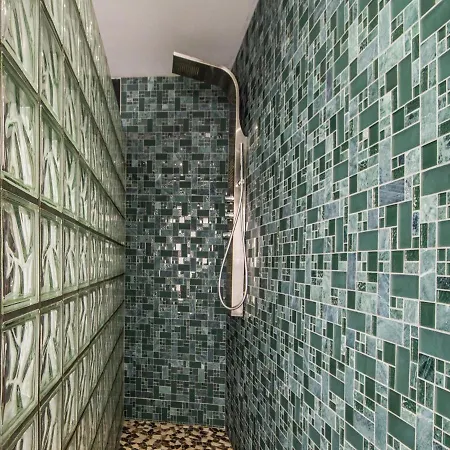 Modern In With Indoor Pool Dom wakacyjny *