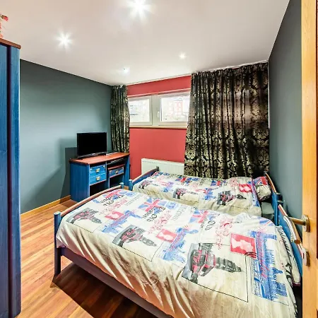 度假居 Modern In With Indoor Pool 韦尔维耶