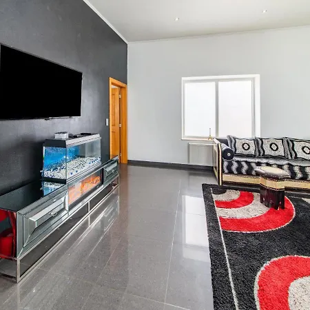 度假居 Modern In With Indoor Pool 韦尔维耶